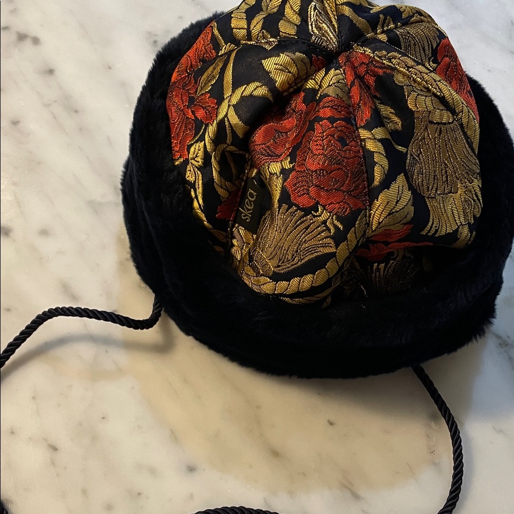 Elegant Black and Gold Floral Women's Hat